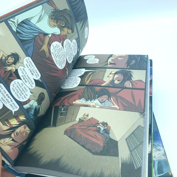 RUNAWAYS Vol 2,4,6, and 7 Graphic Novels Lot of 4 Hardcovers Joss Whedon Ex-Libr - Picture 2 of 8